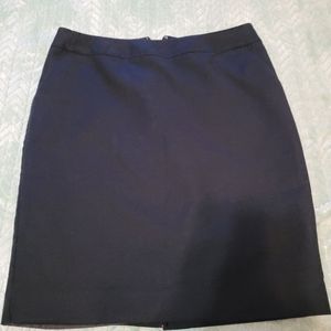 Women's pencil skirt with pockets back zipper works as it should